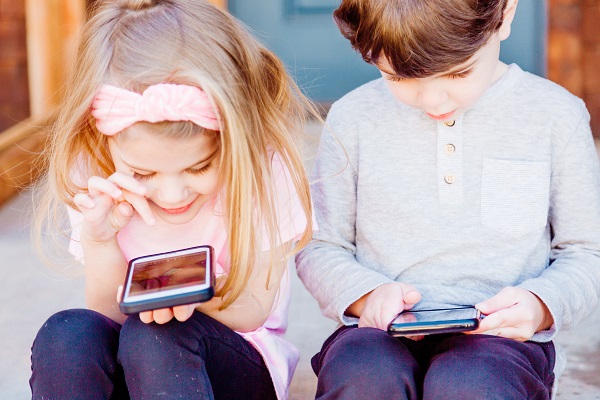 Parental Monitoring Apps to Spy on Your Kids' Smartphones